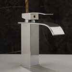 Grifo Atenea bajo cromo