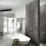 Revestimiento De Pared KRONOSPAN Rocko K026 Grey Pietra - Imagen 13