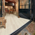 Suelo Laminado LL200 Laminate Roble Islandia 6835 AC4 2052x208x12mm MAIA-OTTO - Imagen 2