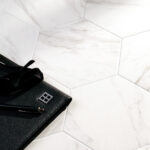Hexagon Carrara 25 Mate 25x25cm - Imagen 2